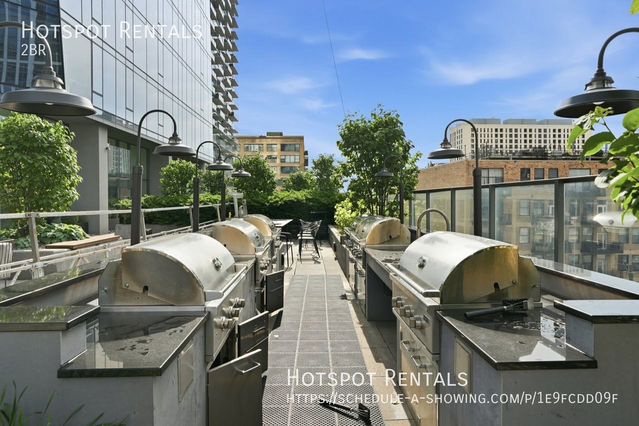 1326 S Michigan Ave - Photo 3 of 25