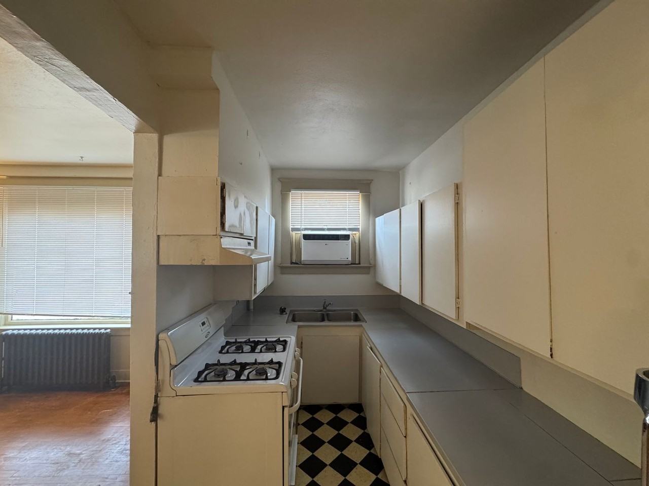 1101 W Maxwell Ave #A - Photo 4 of 9