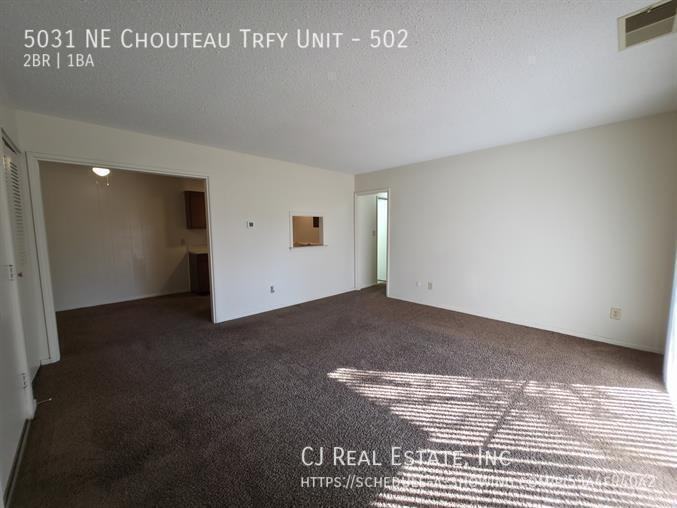 5031 Ne Chouteau Trfy #502 - Photo 4 of 11