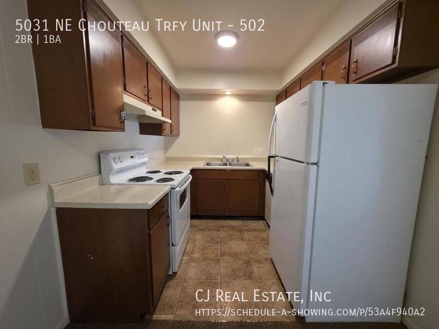 5031 Ne Chouteau Trfy #502 - Photo 6 of 11