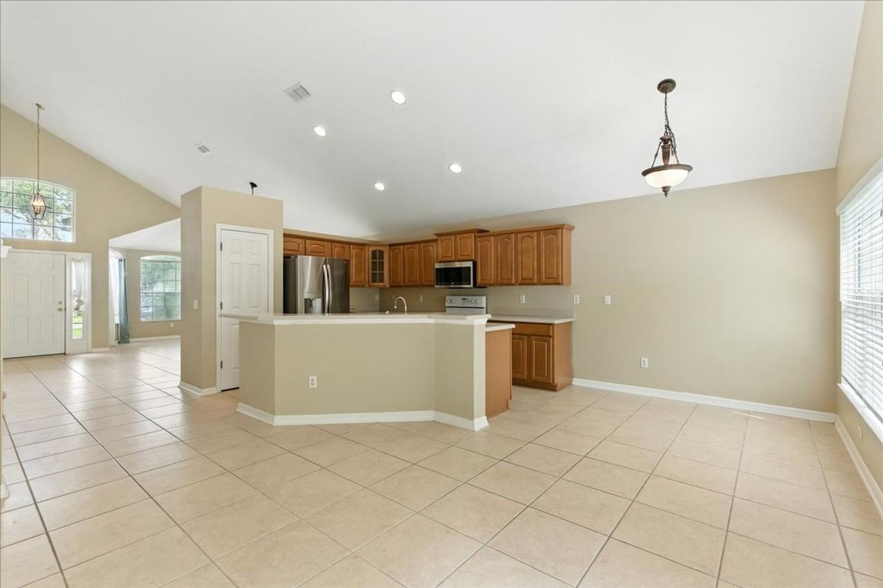 13760 Ocean Pine Cir - Photo 4 of 22