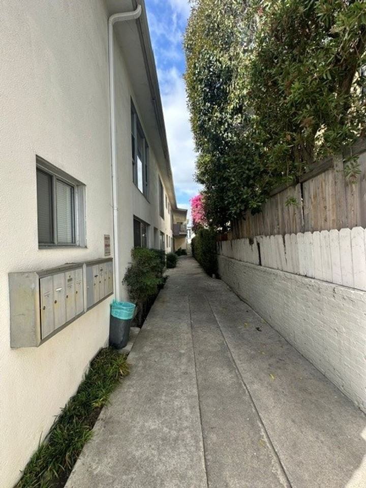 m3609 - Photo 2 of 4