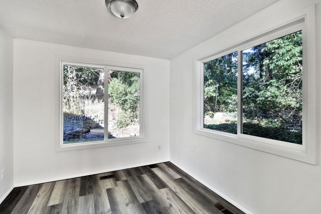 2186 Crosswoods Cir - Photo 5 of 16