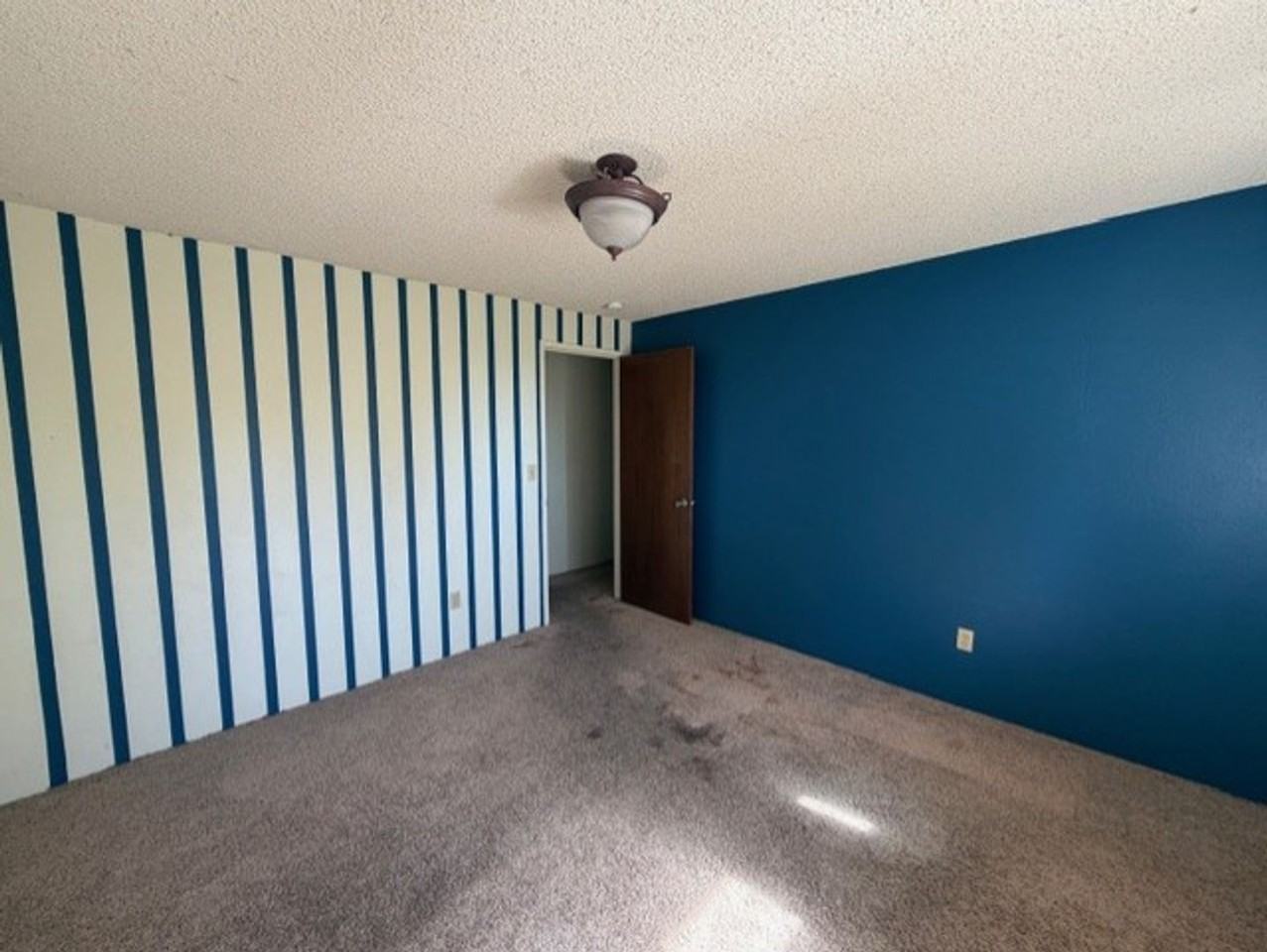 6724 Beckton Ave - Photo 7 of 23