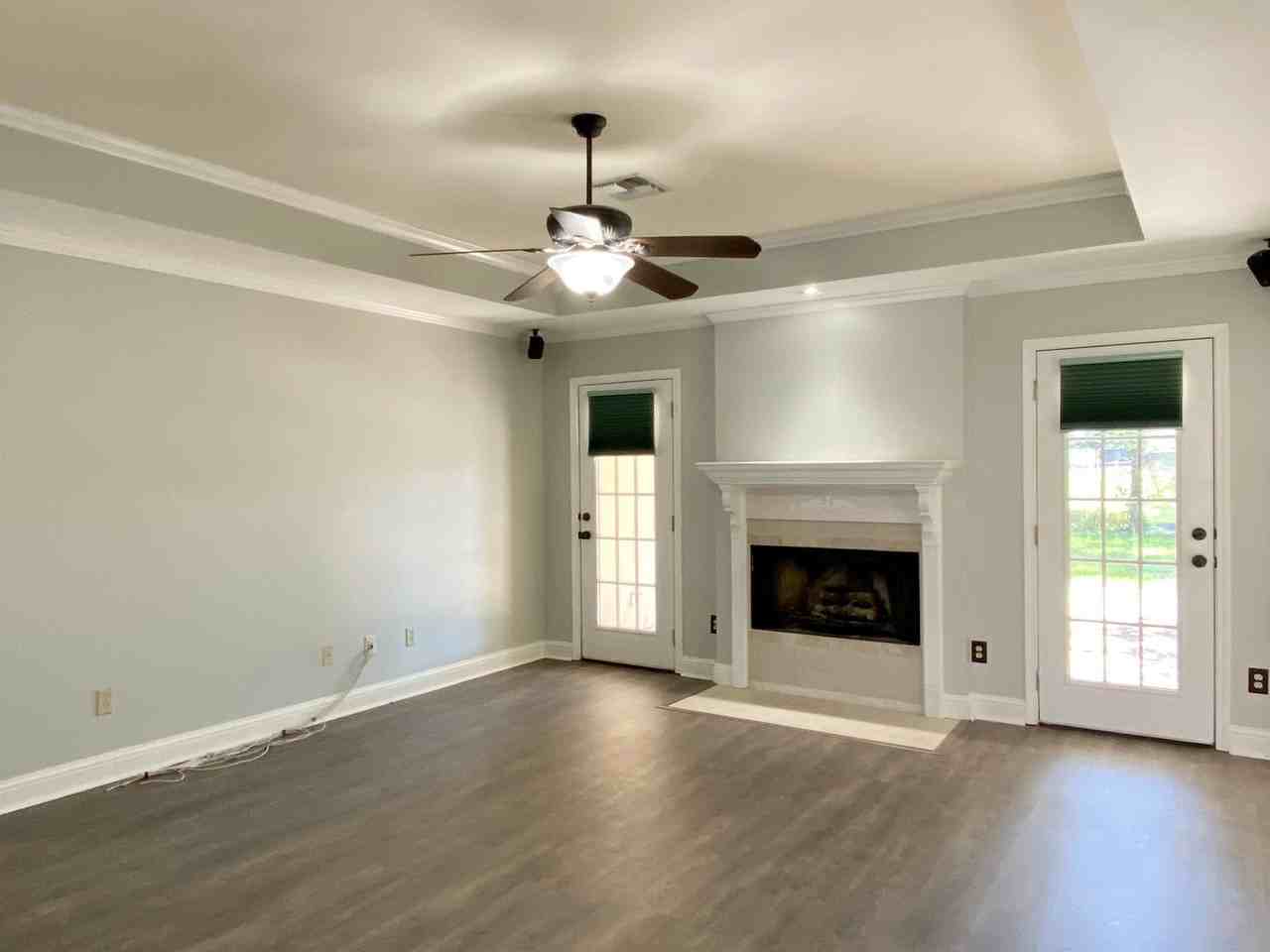 218 Belle Plaine Ave - Photo 2 of 16
