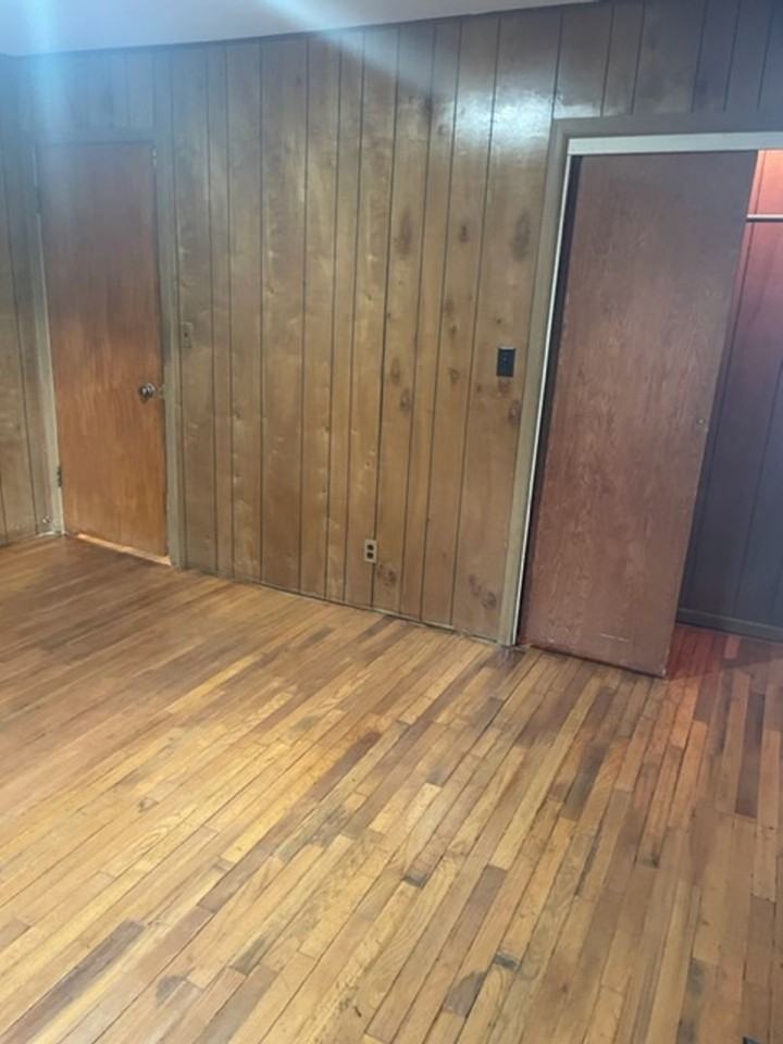 533 Ne Elmhurst Ave - Photo 7 of 10