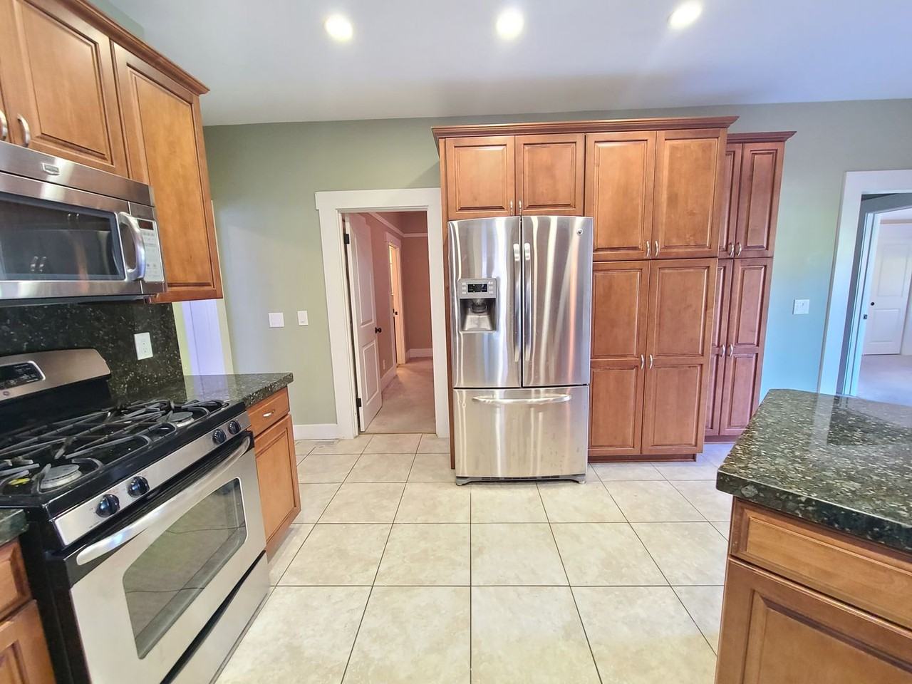 1021 Asbury St - Photo 7 of 25