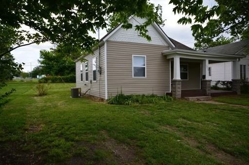 1237 E Blaine St - Photo 2 of 13