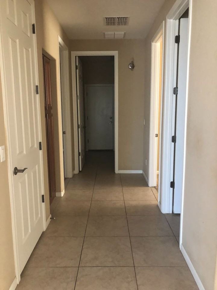 18639 W North Ln - Photo 7 of 12