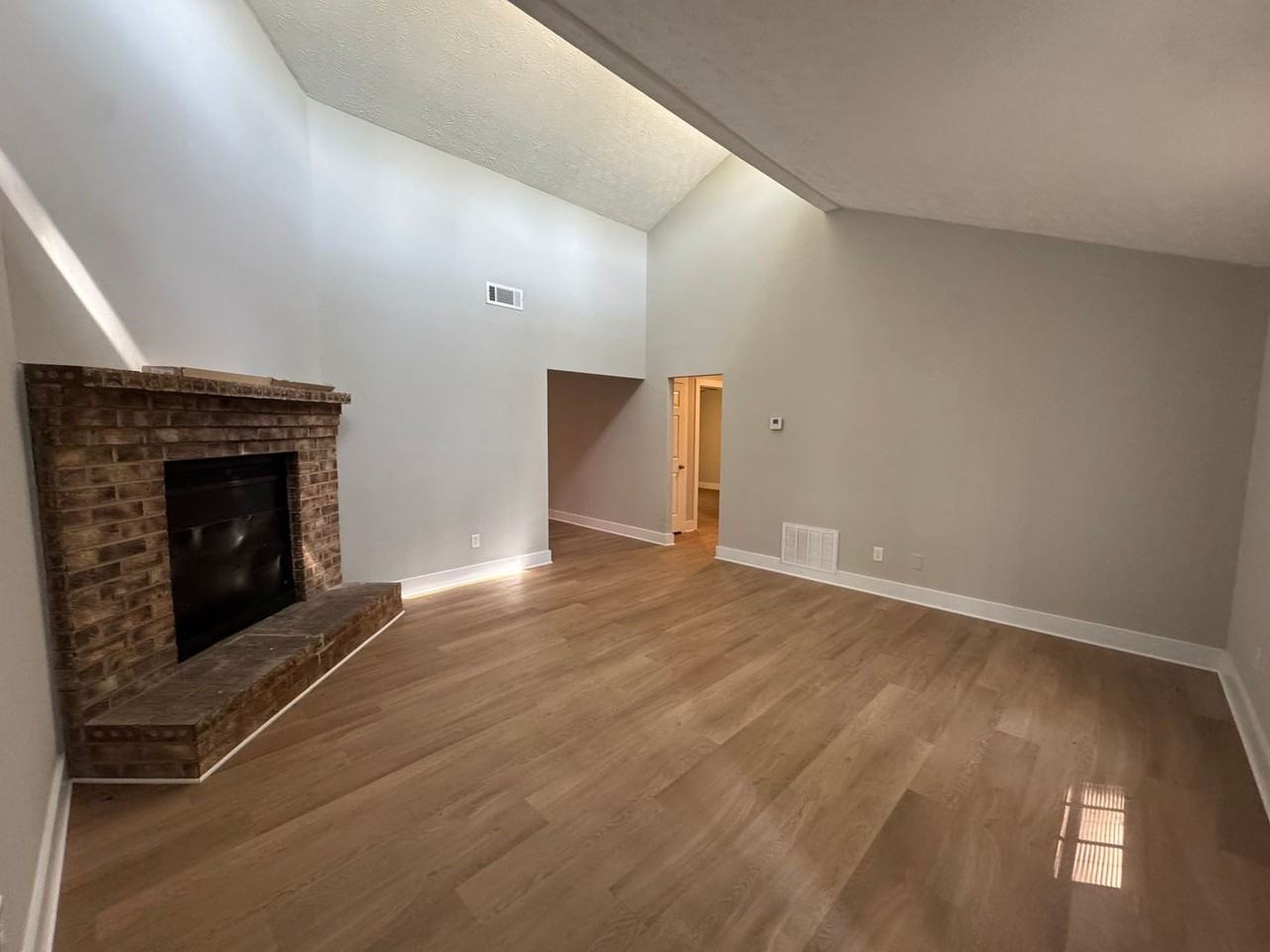 663 Maplewood Ln - Photo 3 of 10