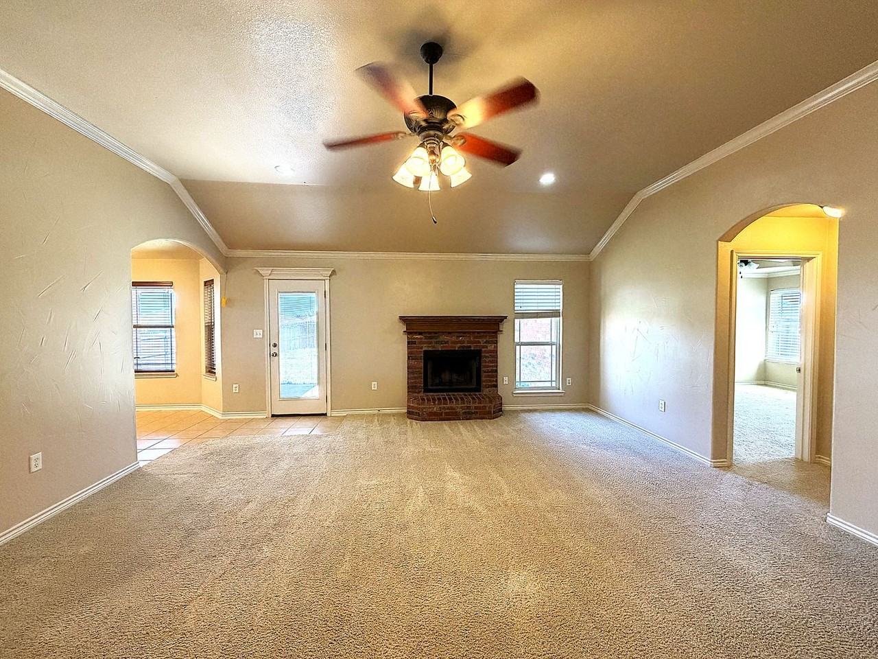 302 Hedy Dr - Photo 3 of 31