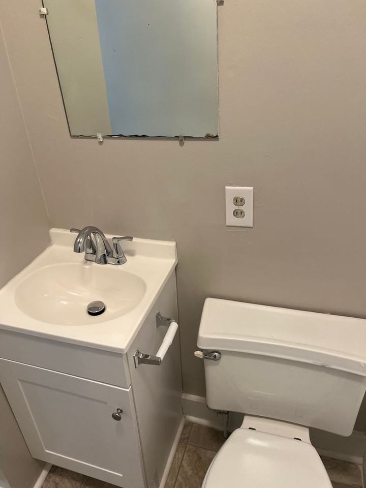 301 Lewisville Clemmons Rd - Photo 2 of 14
