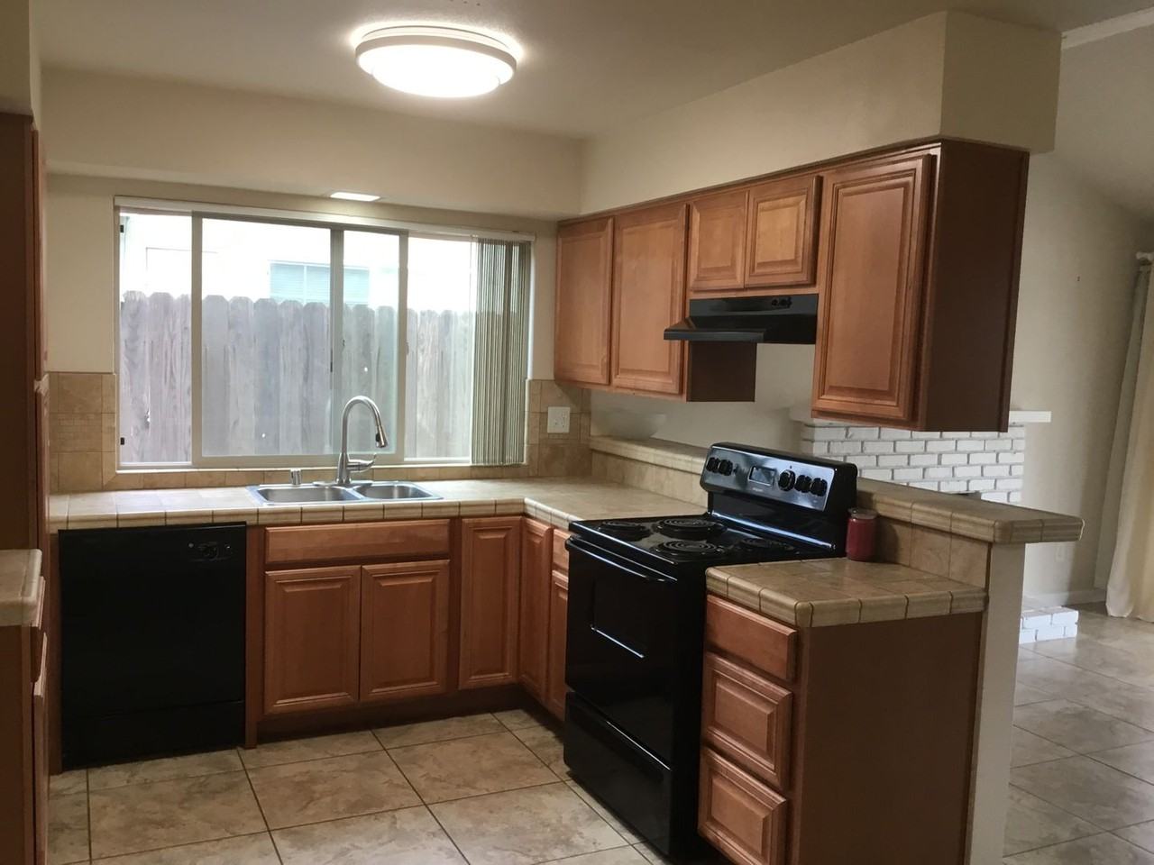 3045 Adler Ave - Photo 3 of 18