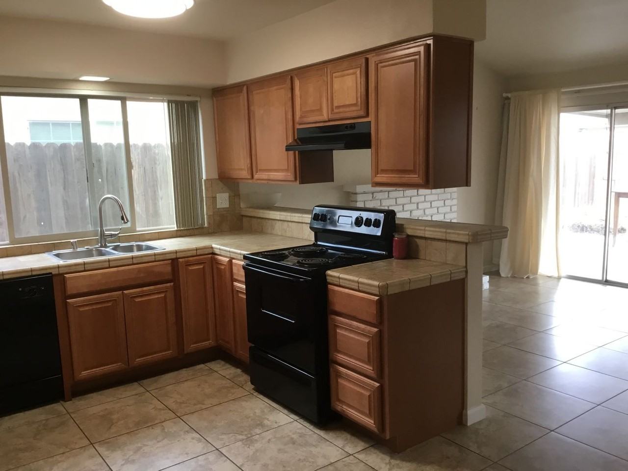 3045 Adler Ave - Photo 4 of 18
