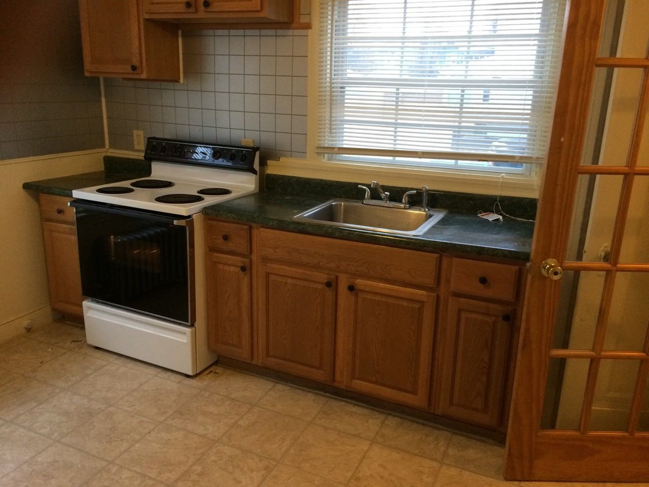461 Newhall St - Photo 2 of 7