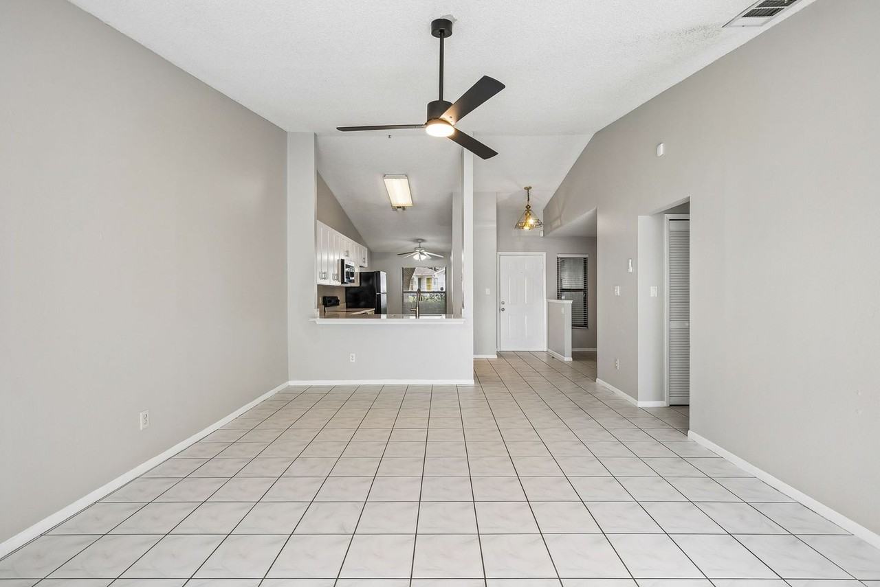 1008 Olliff Way - Photo 6 of 20