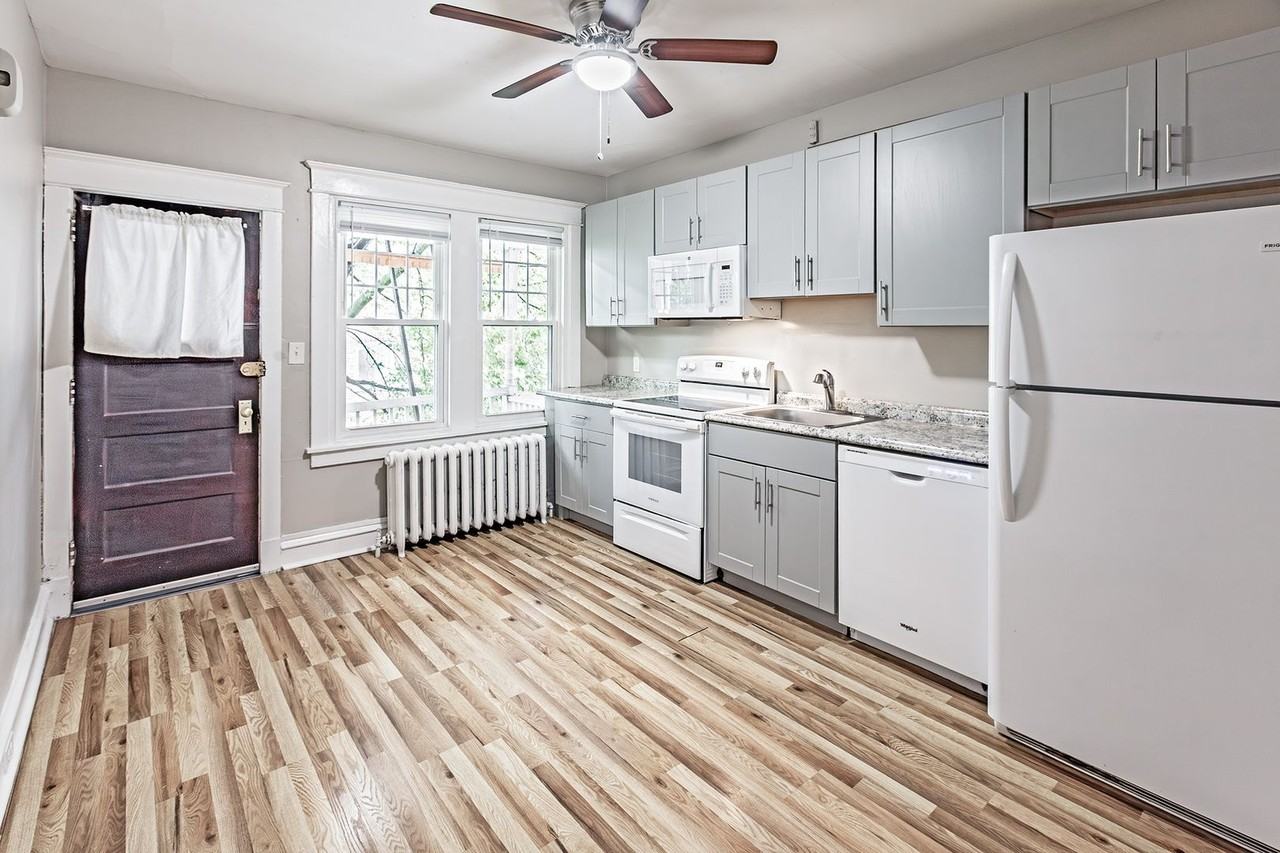 2302 N Harrison St #2 - Photo 3 of 11