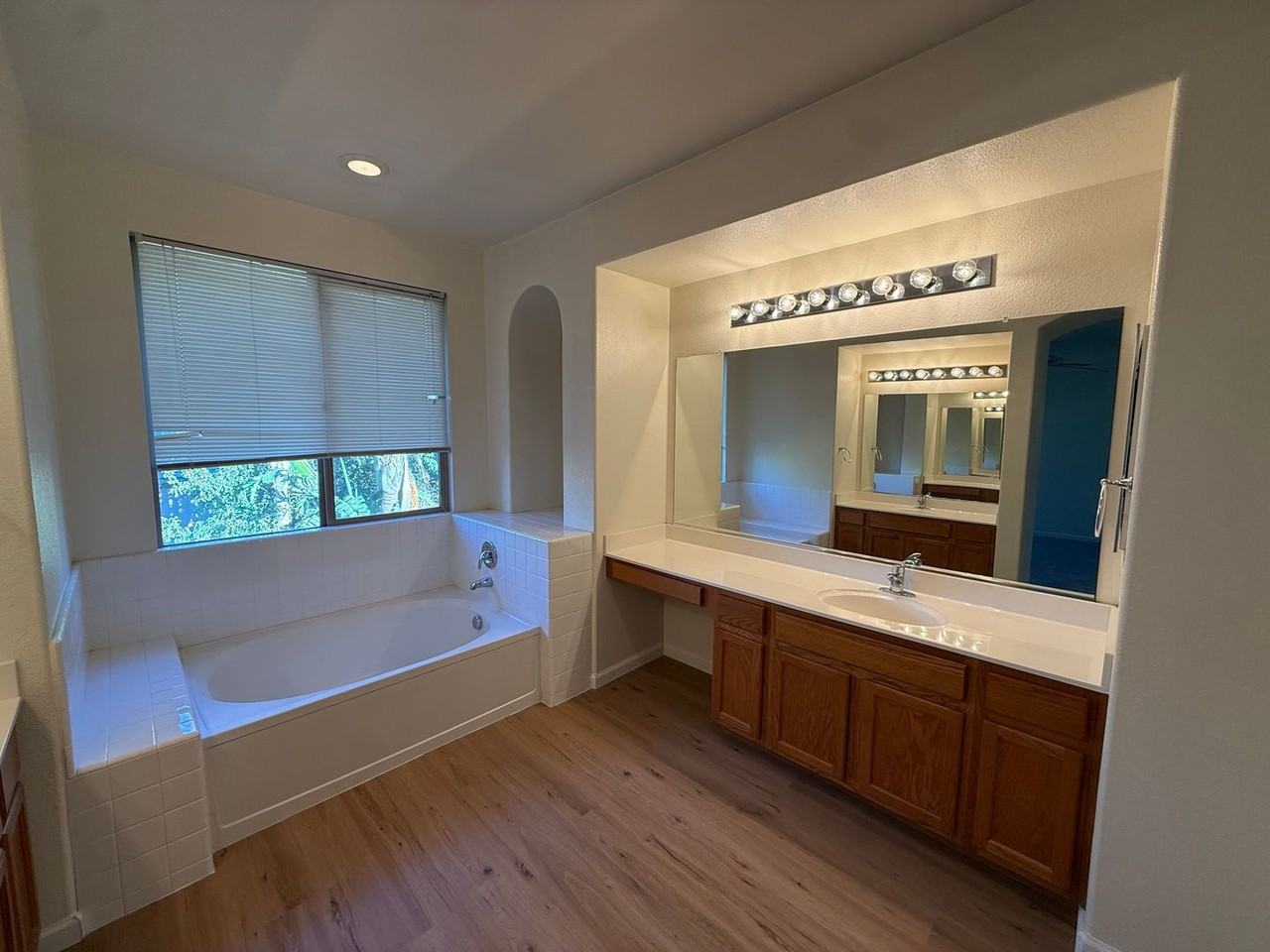 10335 Frank Greg Way - Photo 6 of 20