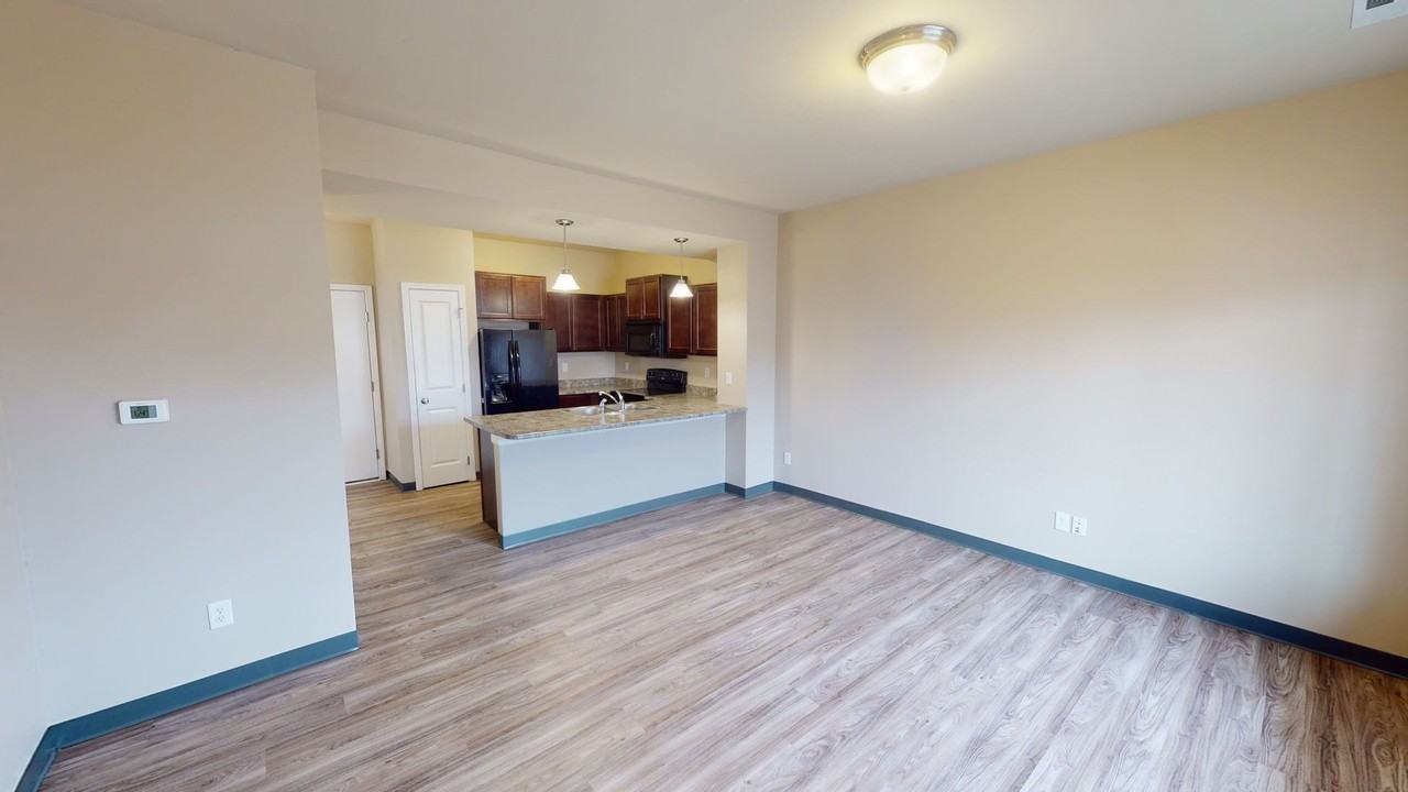 4516 Ne Milligan Ln - Photo 2 of 13