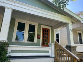 featured image of 2702 Calumet St #2702