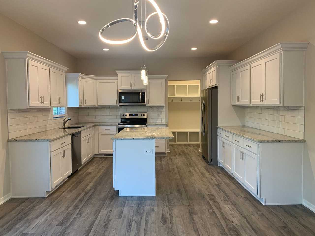9930 Del Rio Dr - Photo 3 of 22