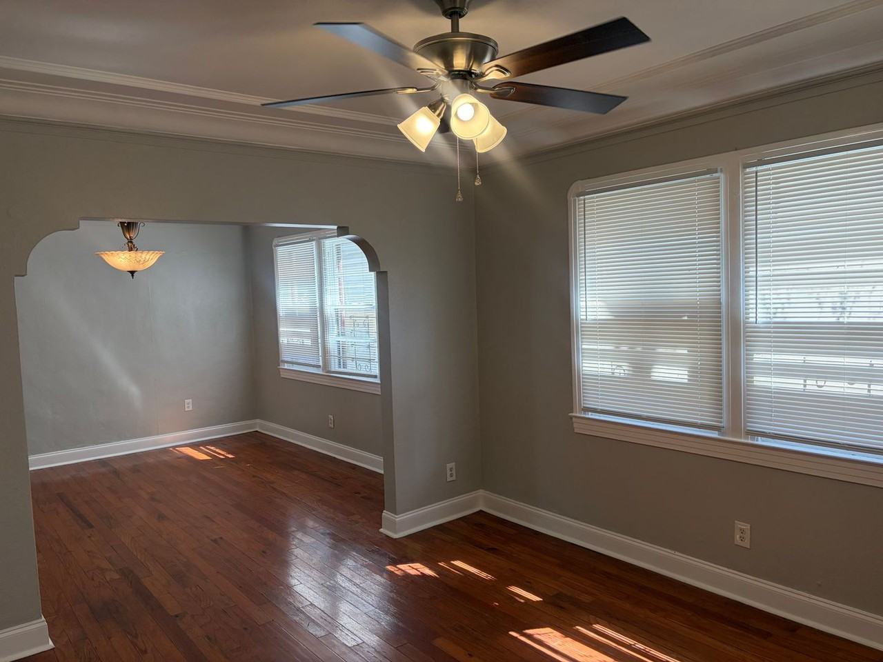 3317 Pauger St - Photo 2 of 10