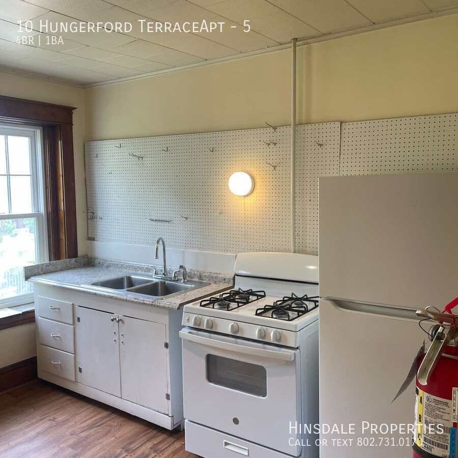 10 Hungerford Ter #5 - Photo 2 of 14