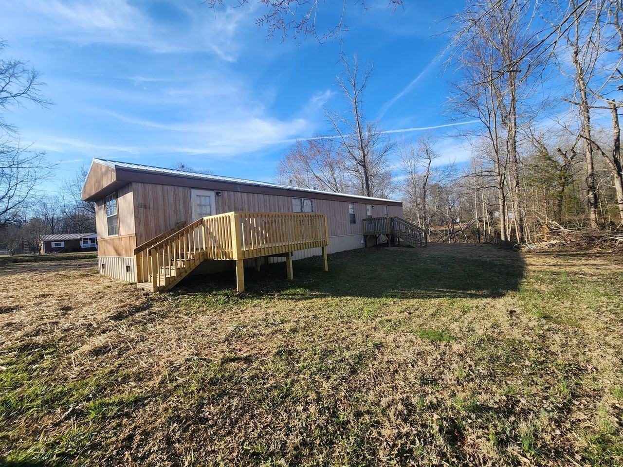375 Sunset Ave - Photo 2 of 14