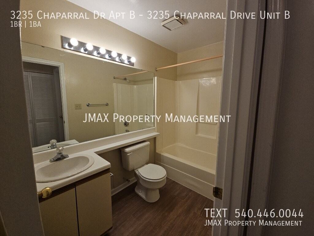 3235 Chaparral Dr Apt B - Photo 6 of 10
