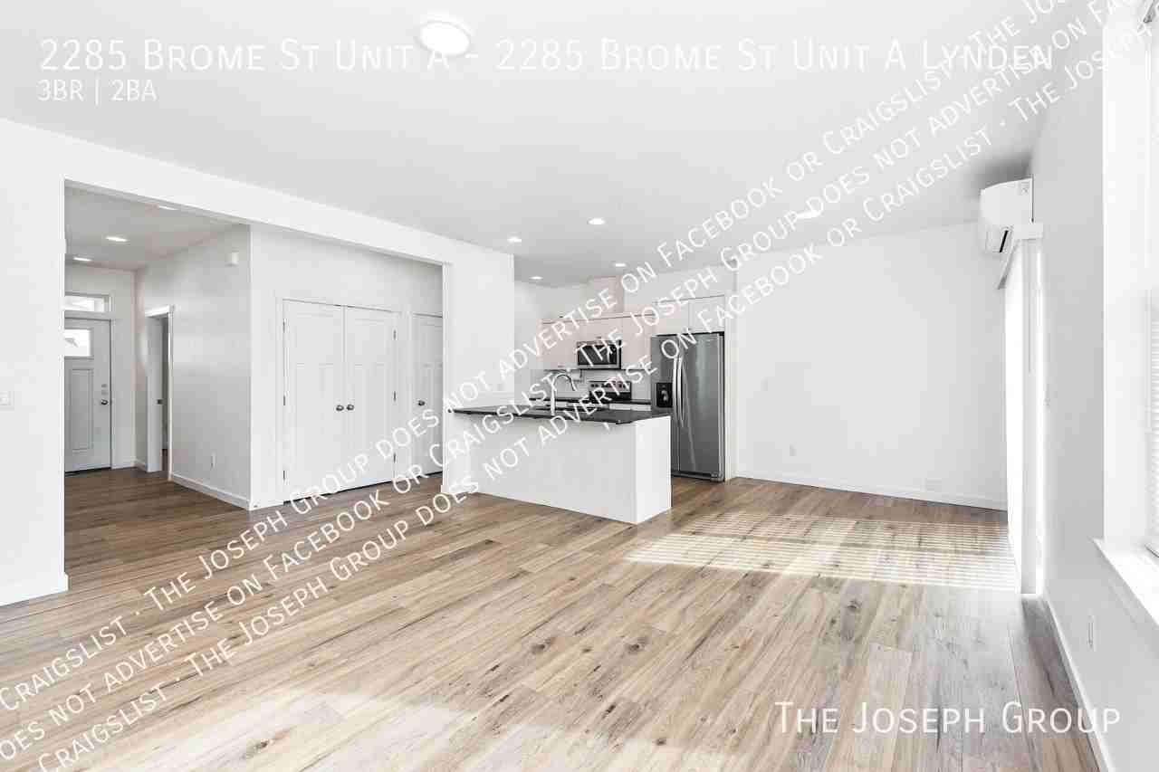 2285 Brome St Unit A - Photo 2 of 18