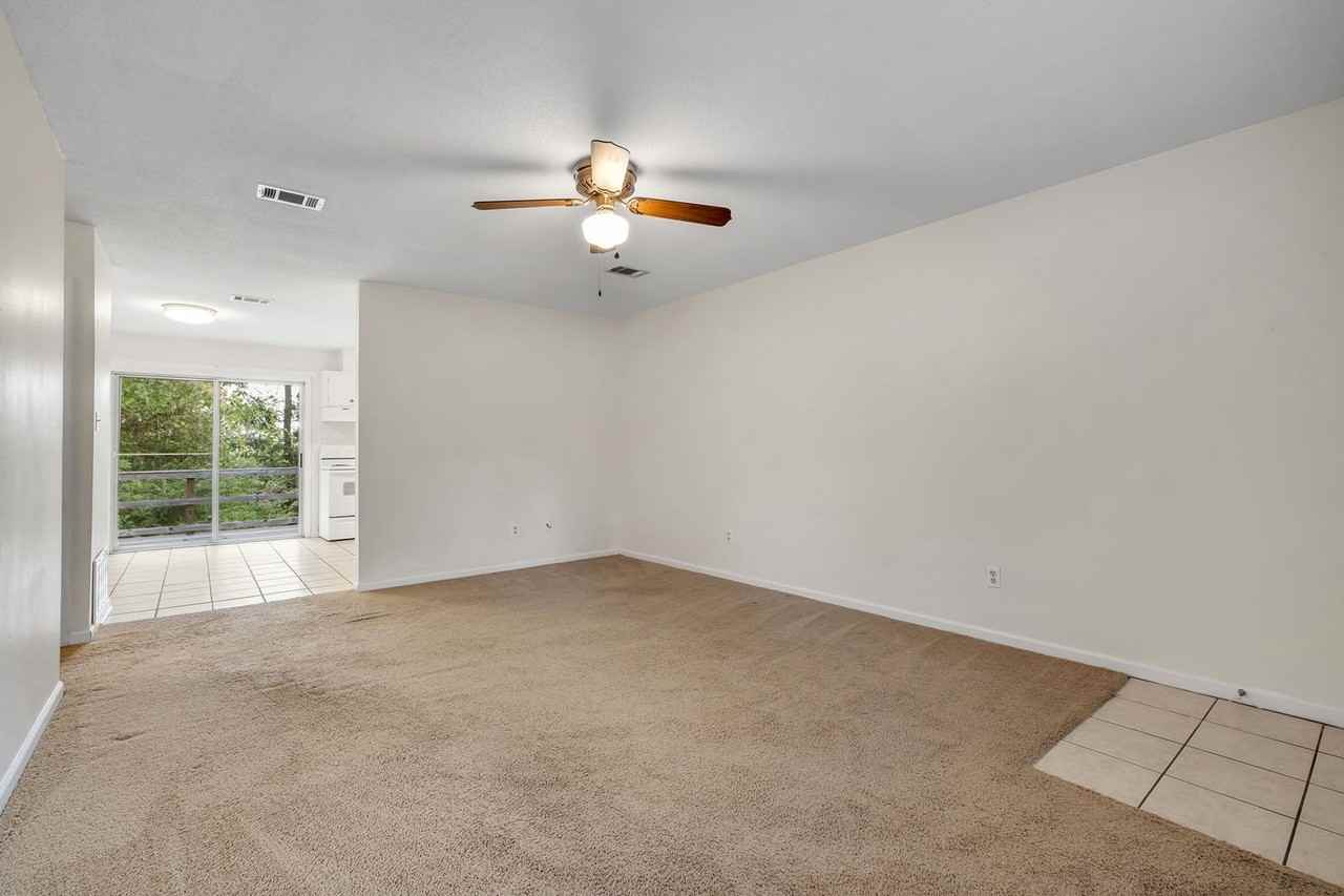 2110 Corinne St - Photo 4 of 19