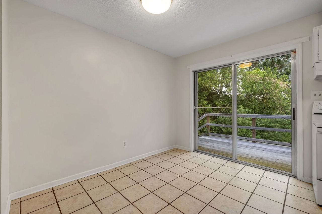 2110 Corinne St - Photo 6 of 19
