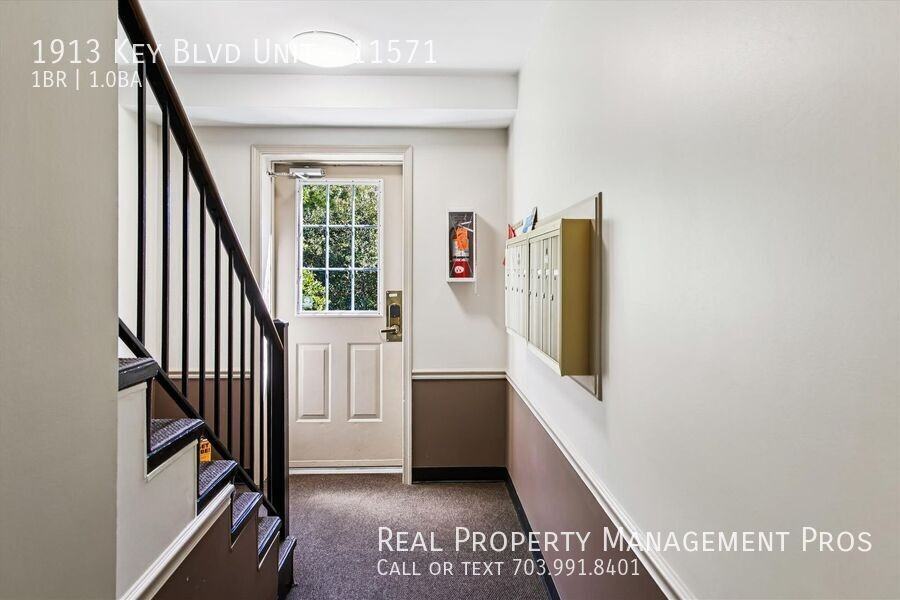 1913 Key Blvd #11571 - Photo 3 of 30