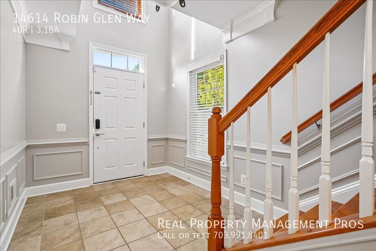 14614 Robin Glen Way - Photo 2 of 36
