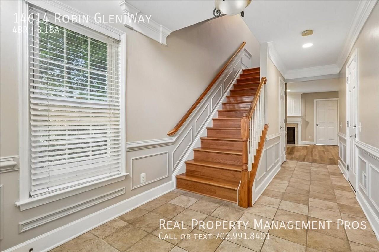 14614 Robin Glen Way - Photo 3 of 36