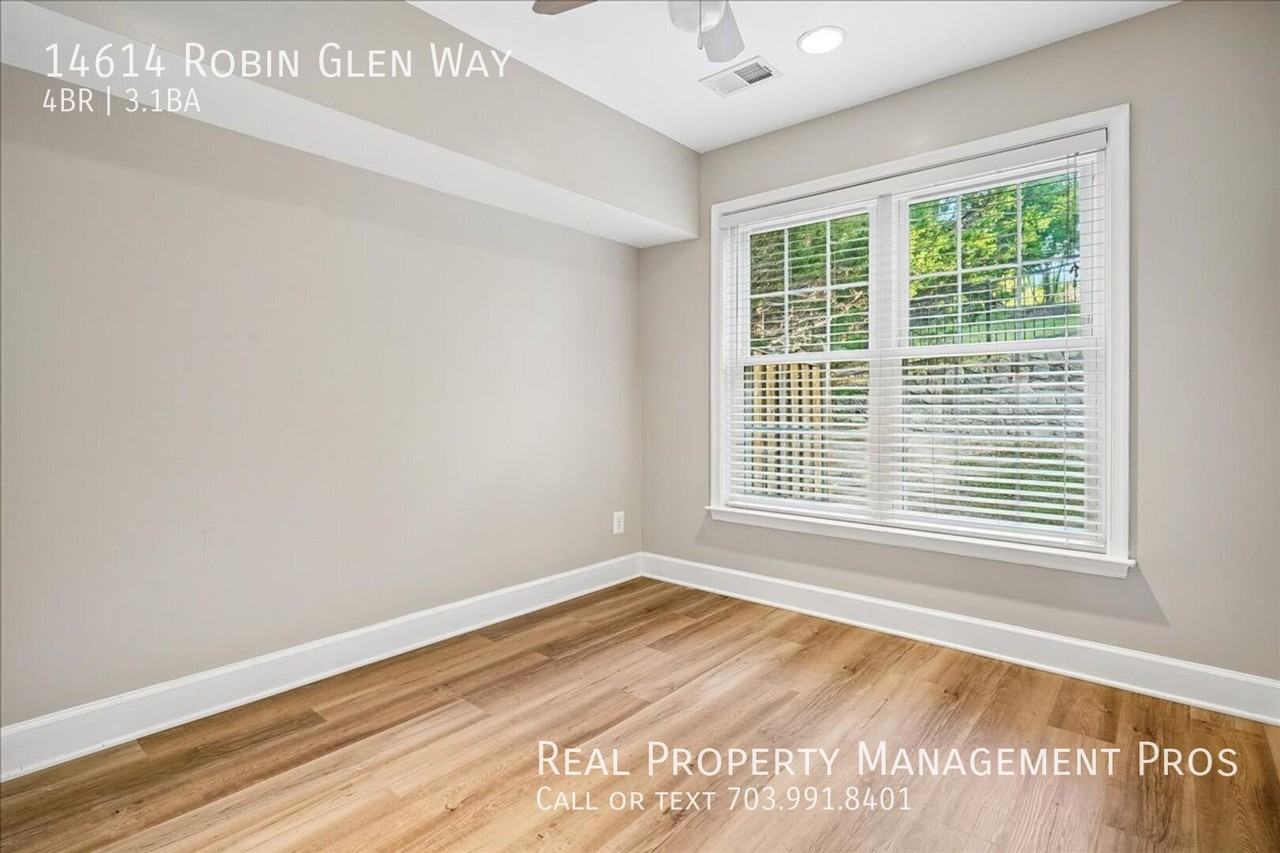 14614 Robin Glen Way - Photo 7 of 36