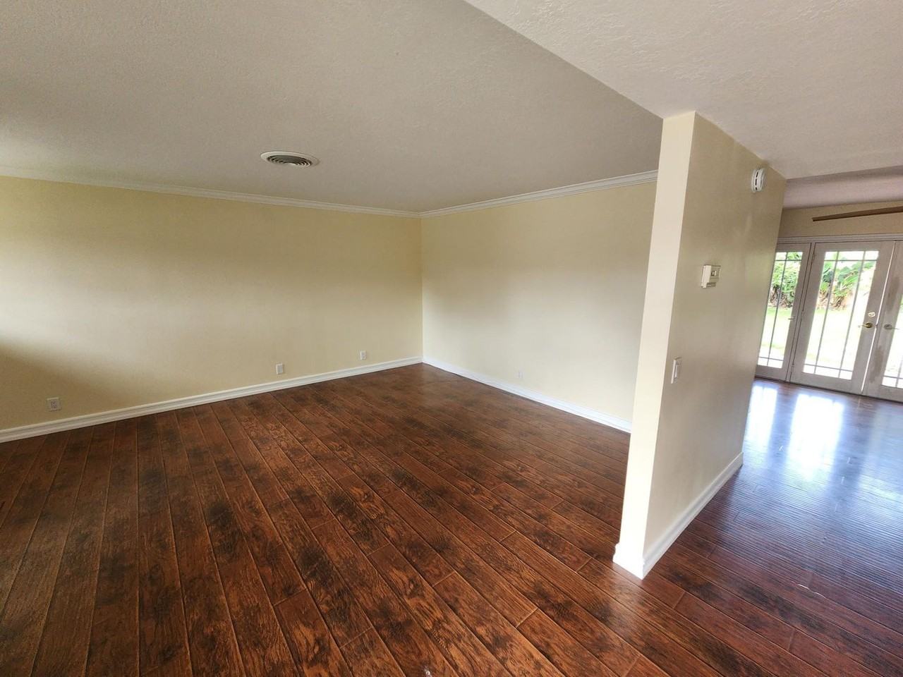 18927 Santa Mariana St - Photo 4 of 29