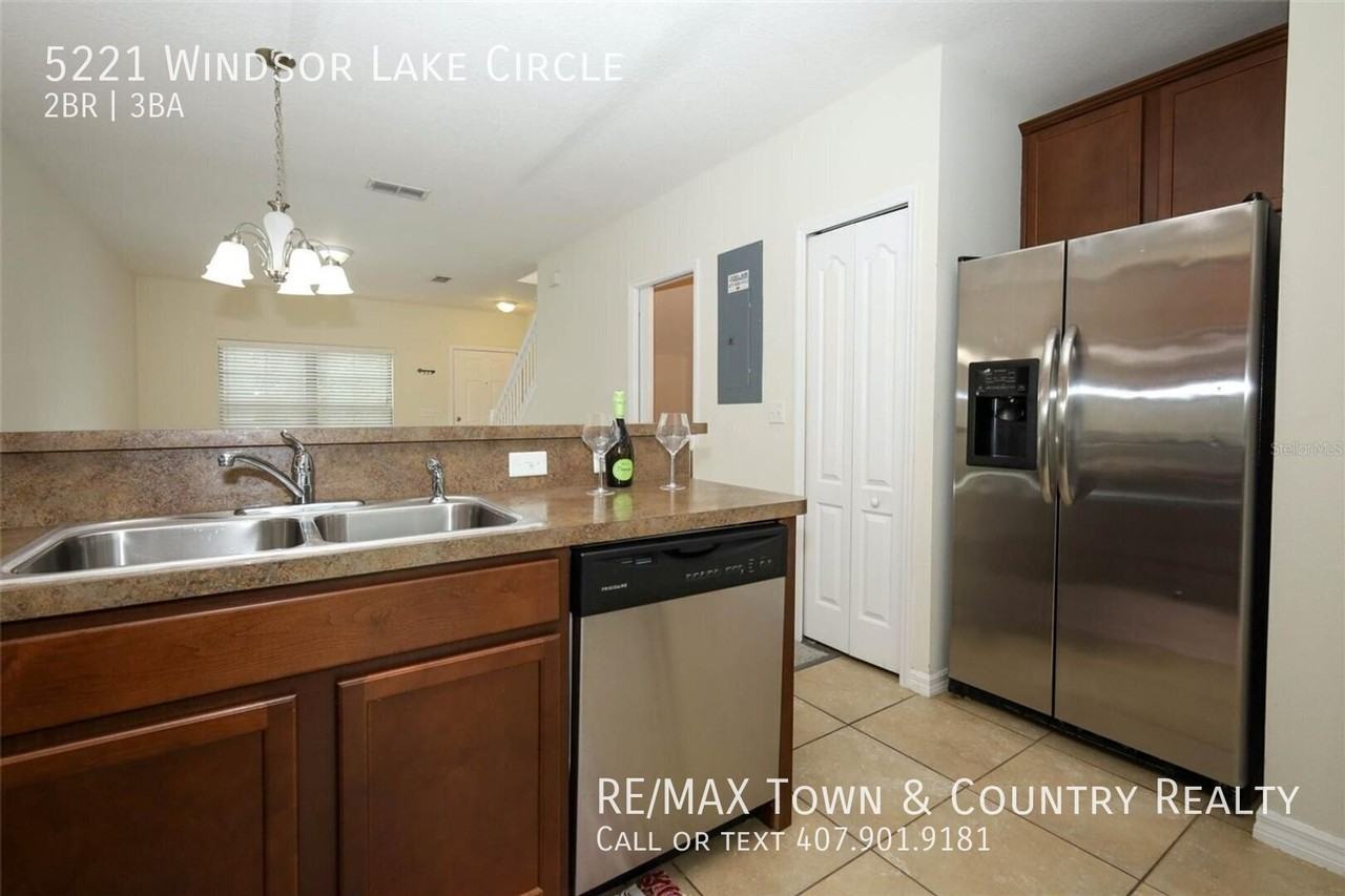 5221 Windsor Lake Cir - Photo 6 of 26