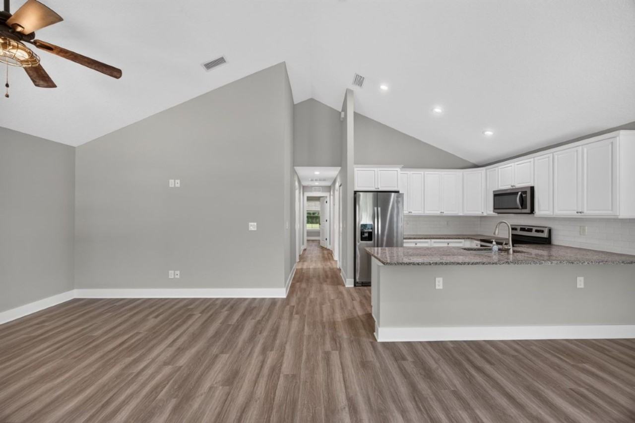 2855 N 8th St - Photo 3 of 23