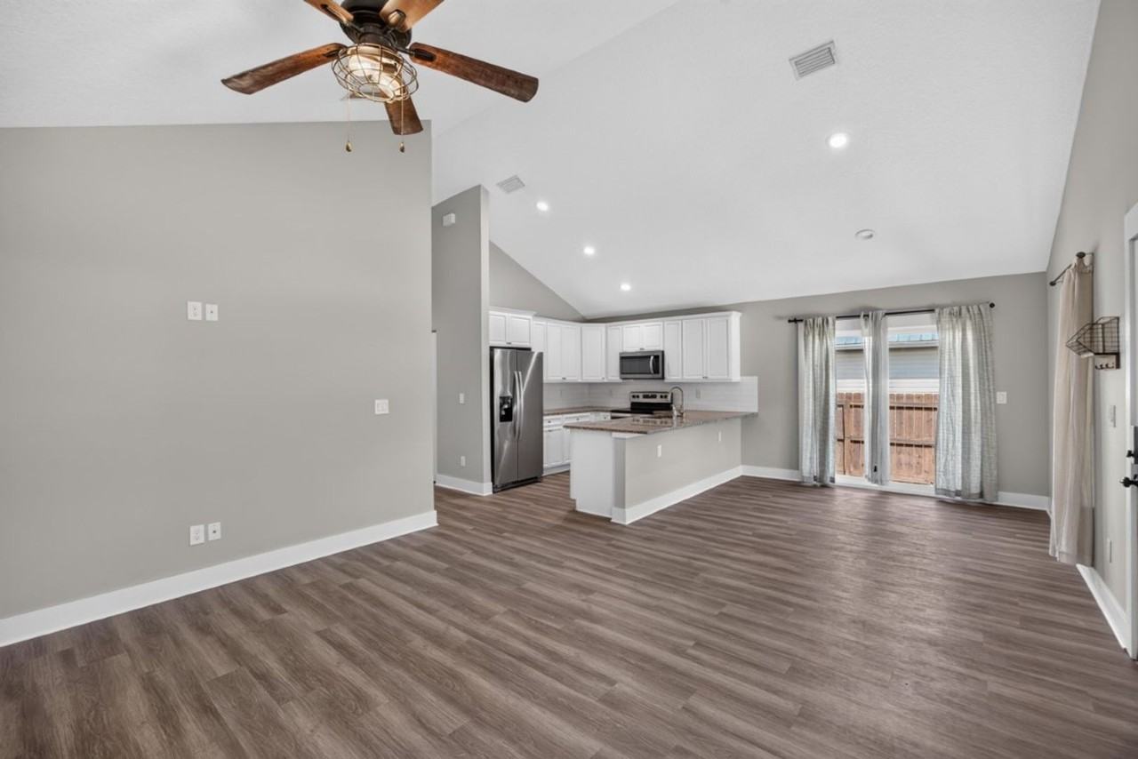 2855 N 8th St - Photo 6 of 23
