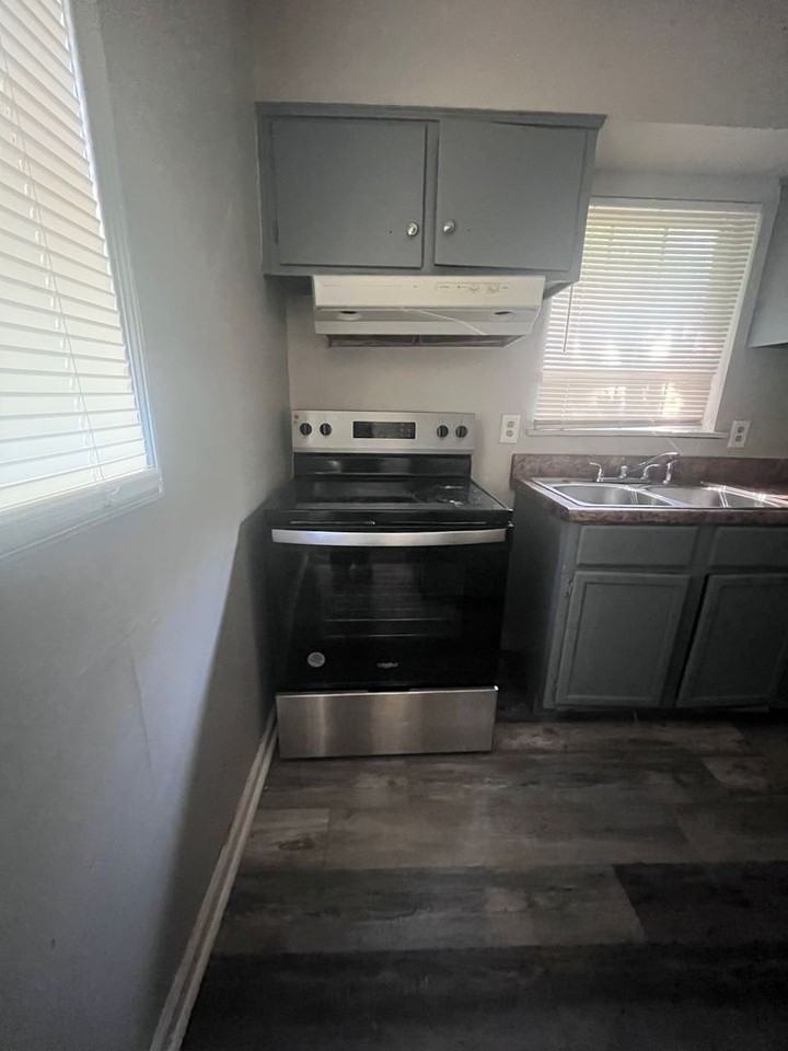 4938 Ortie Dr - Photo 6 of 11