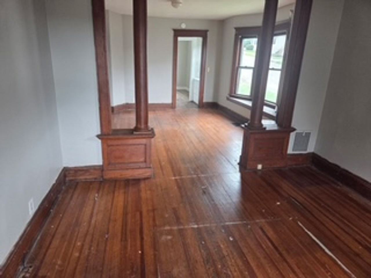 429 Grant Ave - Photo 2 of 6