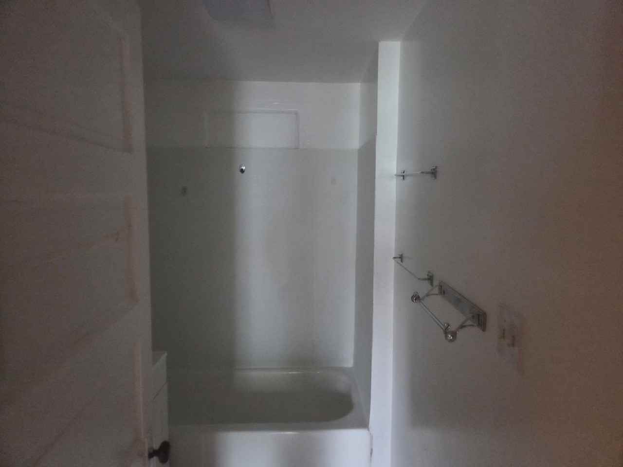 429 Grant Ave - Photo 4 of 6