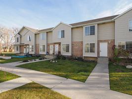 featured image of 585 E Main St