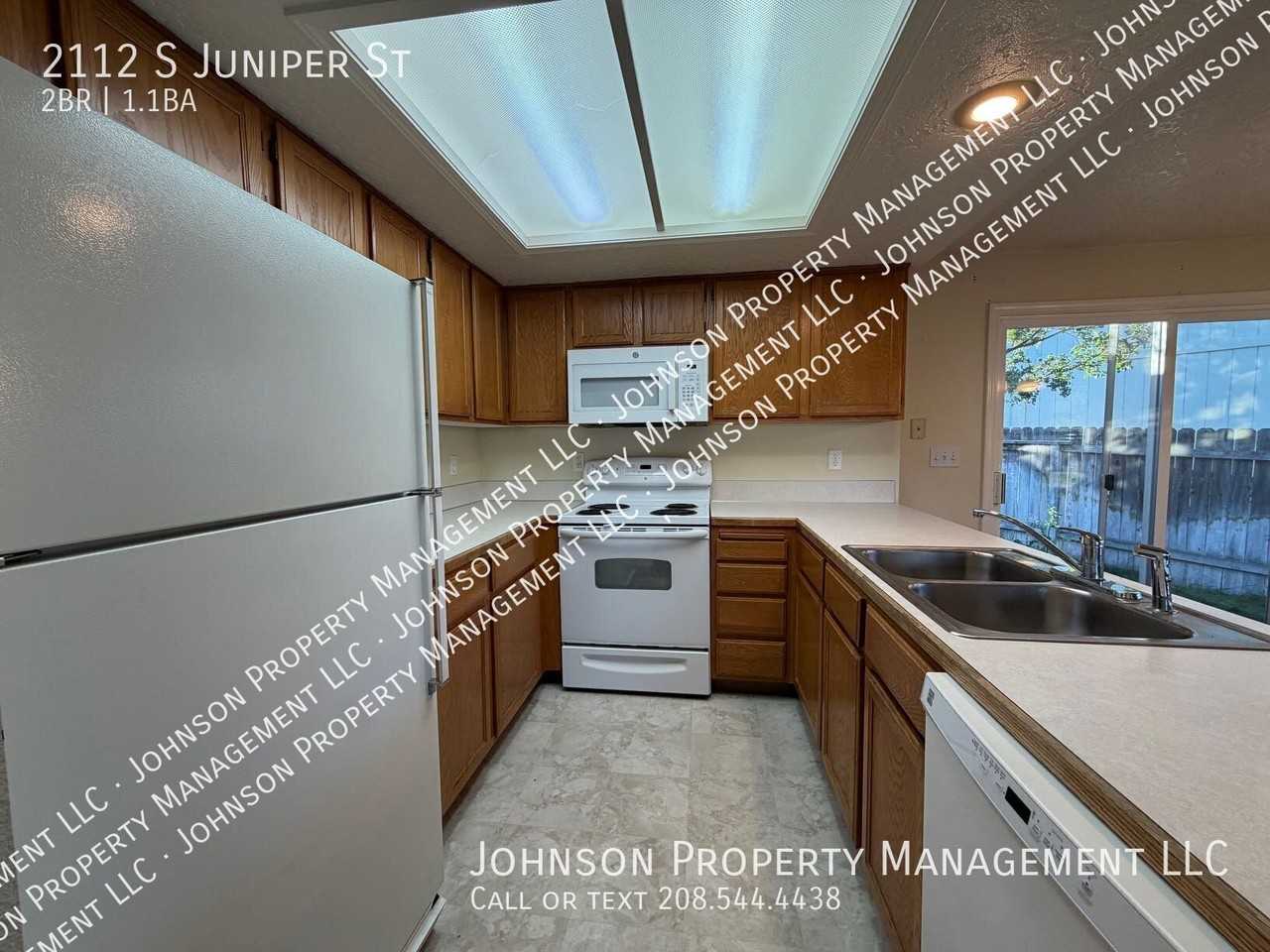 2112 S Juniper St - Photo 3 of 10