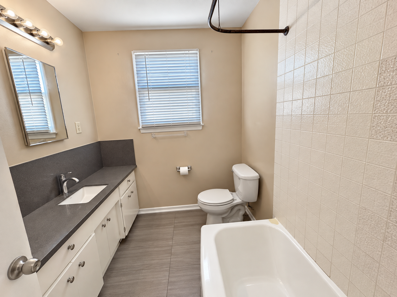 14345 Ramo Dr - Photo 7 of 11