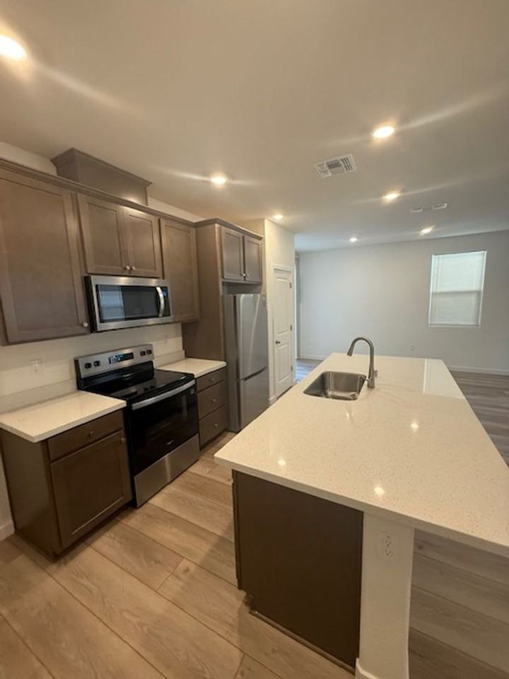 2503 Galactic Ln - Photo 4 of 13