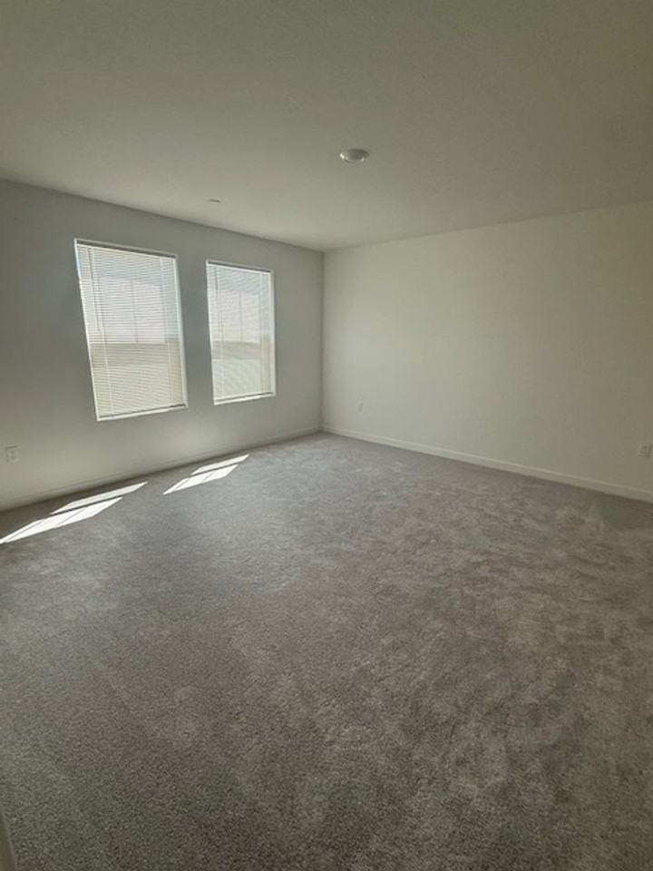 2503 Galactic Ln - Photo 5 of 13