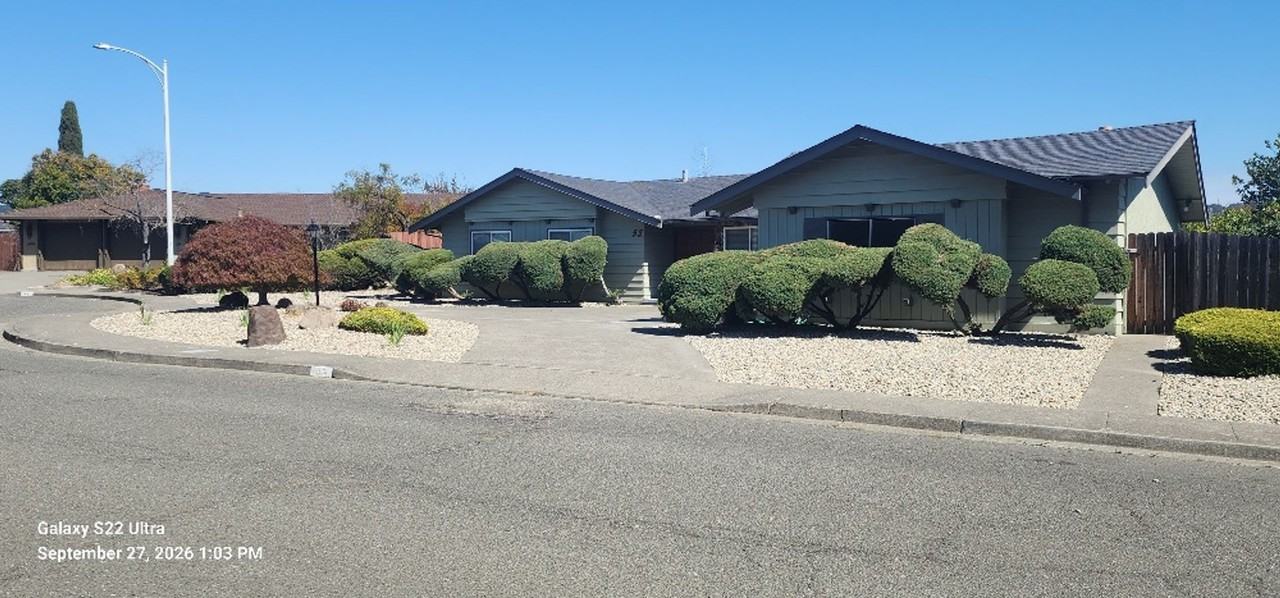 55 Emerald Cir - Photo 2 of 33