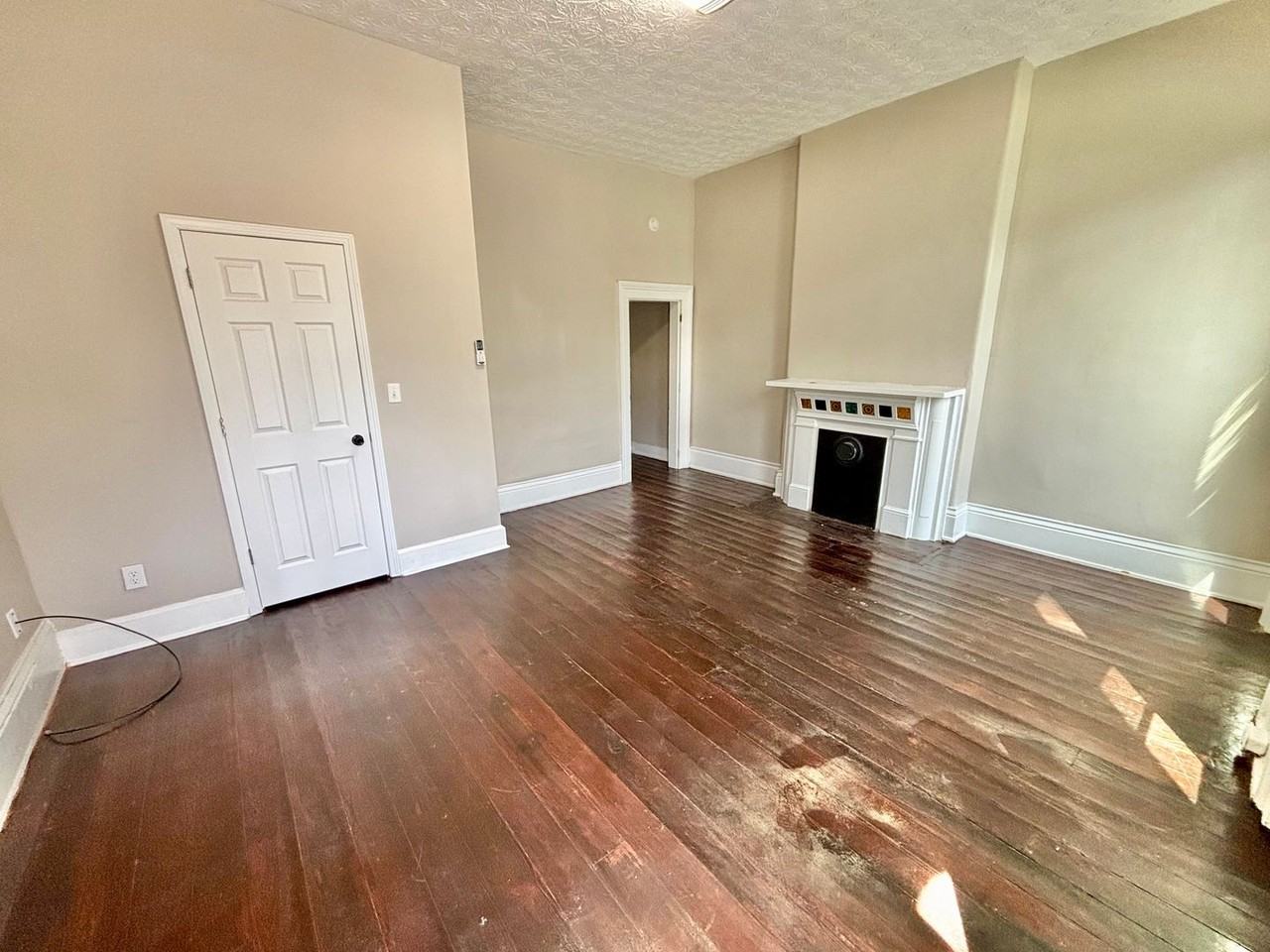 522 N 26th St #1 - Photo 4 of 11